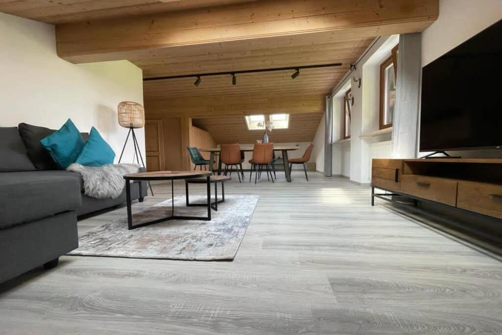 Gemuetliche Ferienwohnung Im Dg Am Tegernsee - Bergblick, Ruhe & Ganz Viel Platz Бад-Висзе Экстерьер фото